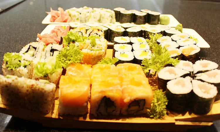 tokyo-yukai-thuong-thuc-buffet-lau-nuong-chuan-phong-cach-nhat-8