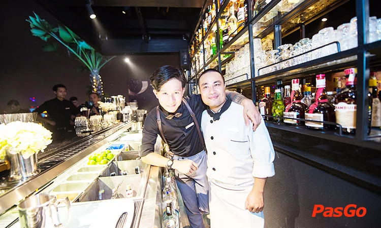 twilight-sky-bar-cau-go-12