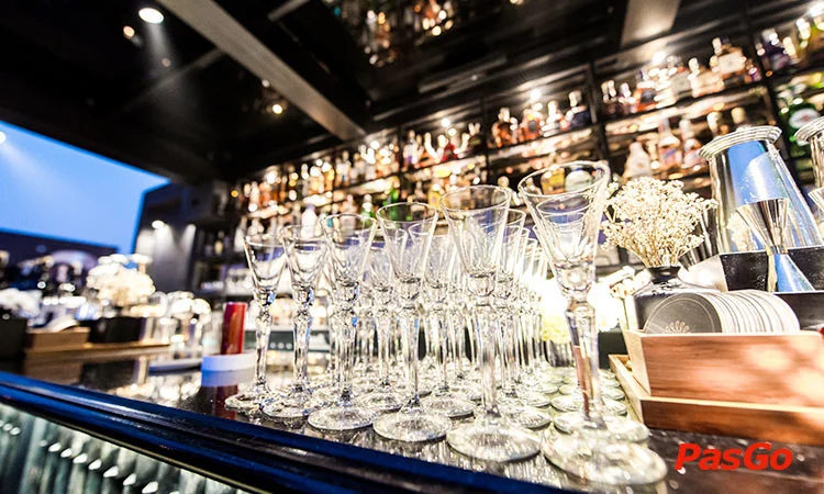 twilight-sky-bar-cau-go-8