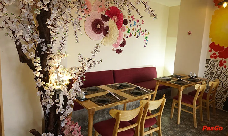 uchi-sushi-nguyen-hue-slide-12