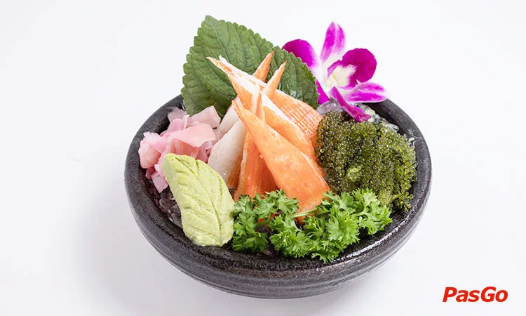 uchi-sushi-nguyen-hue-slide-4