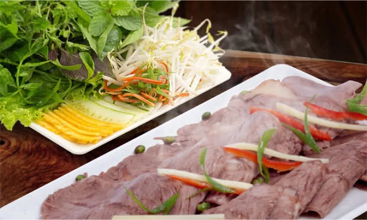 wrap-and-roll-saigon-centre-7