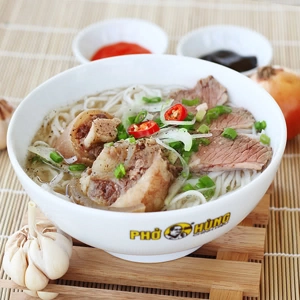 Nhà hàng Phở Ông Hùng Hàng Bài