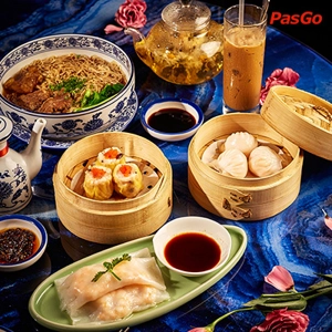 Trung Hoa Bao Bei Cách Mạng Tháng 8