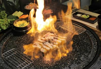 Veteran Restaurant - Gọi món Hàn Quốc