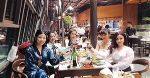 Những nhà hàng ngon, không gian đẹp phù hợp đặt tiệc 2/9 ở Hà Nội