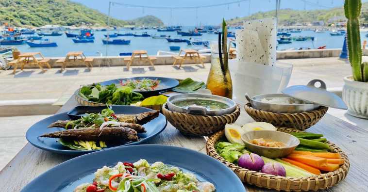 TOP 10+ Quán hải sản ngon ở Vĩnh Hy khiến du khách mê mẩn hè 2025