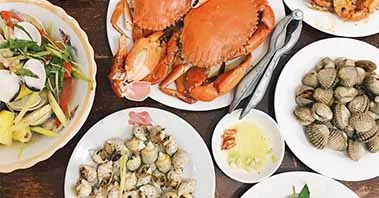 Quán nào nổi tiếng với lẩu hải sản ở quận Bình Thạnh?

