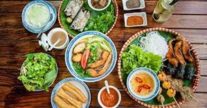 Top 15+ quán ăn ngon gần Hồ Gươm được giới sành ăn Hà Nội gợi ý 