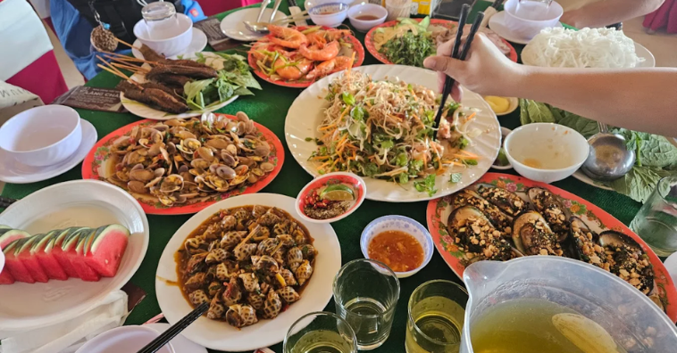 Top 5+ quán ăn ngon ở Lăng Cô Huế dân du dịch không nên bỏ qua