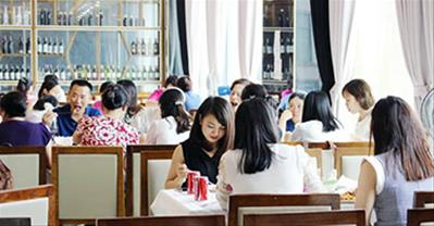 Top nhà hàng ngon không gian đẹp tổ chức liên hoan 20 tháng 10 tại Hà Nội