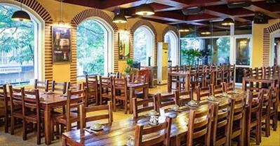 Top nhà hàng tổ chức tiệc công ty rộng đẹp, giá khoảng 300k ở Hà Nội