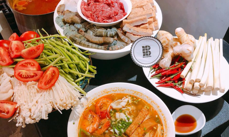 Suất Buffet Trưa T6, Giá 199K - Chic Restaurant Bay Hotel1