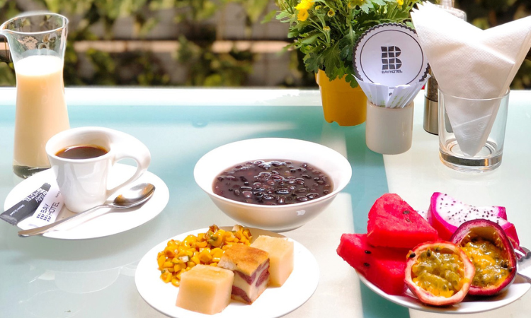 Suất Buffet Trưa T2-T5, Giá 149K - Chic Restaurant Bay Hotel1