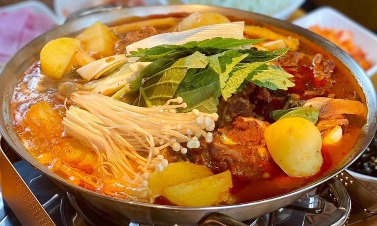 Canh Xương Khoai Tây Vừa, Giá 550K3