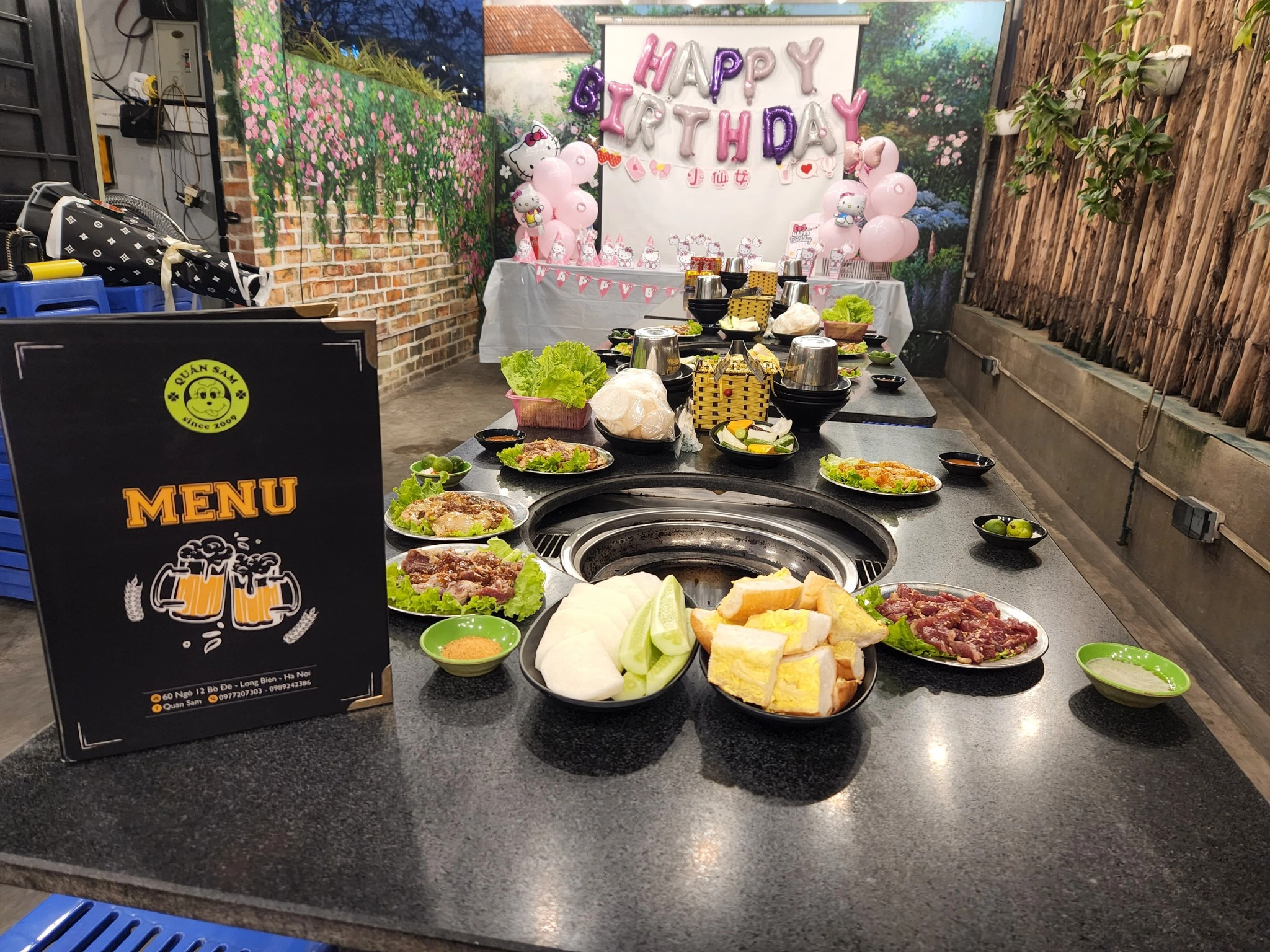 Tổ chức sinh nhật vào buổi tối - Set menu có cả Lẩu và Nướng3