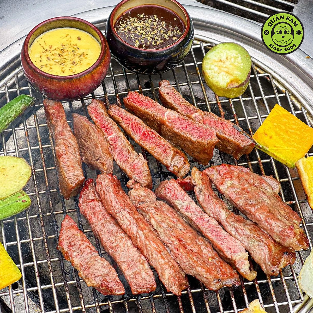 Tổ chức sinh nhật vào buổi tối - Set menu có cả Lẩu và Nướng4