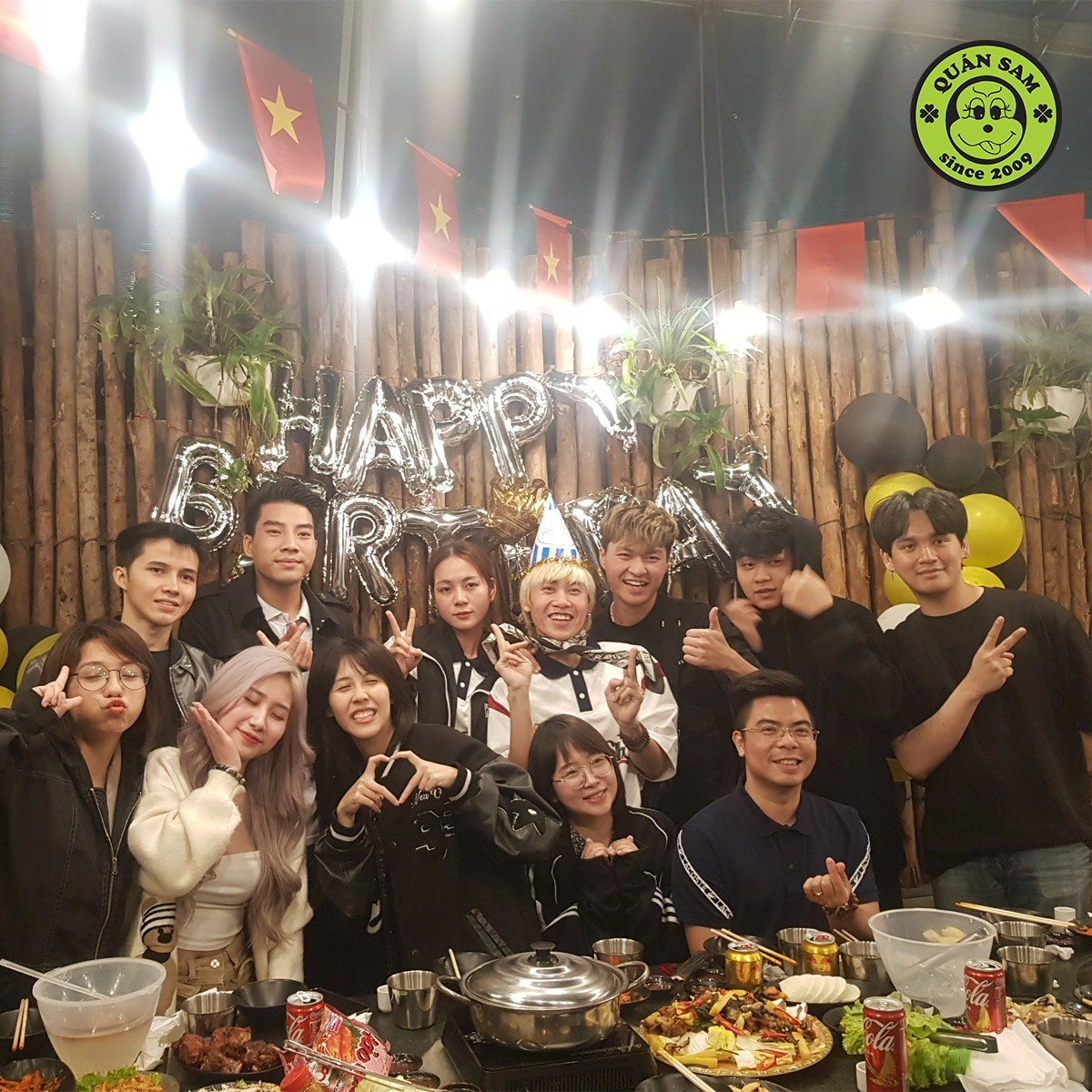 Tổ chức sinh nhật vào buổi tối - Set menu có cả Lẩu và Nướng2