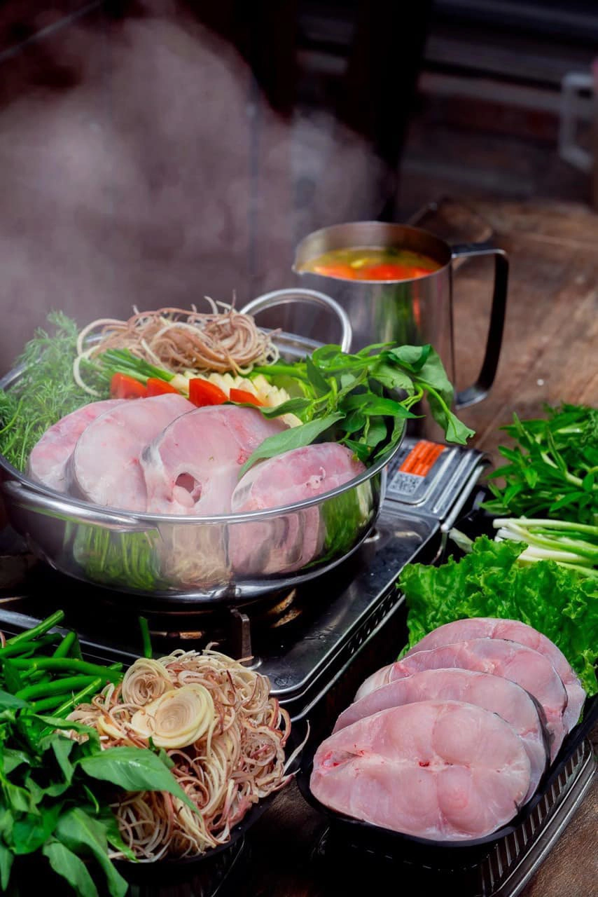 Gói tiệc sinh nhật có lẩu gà đen3