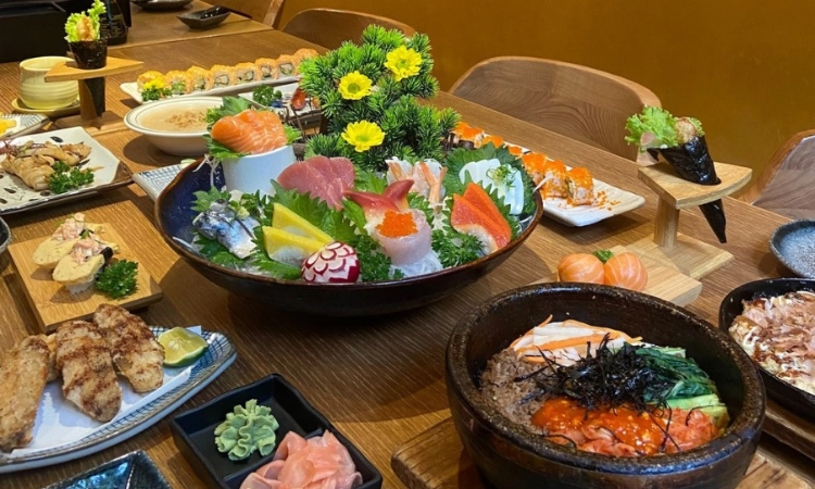 Suất Buffet Sakura, Giá 549K1