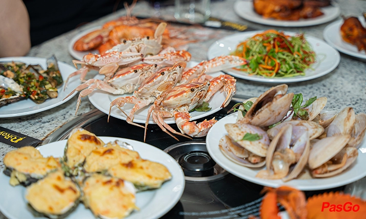 Suất Buffet Trưa T2-T6, Giá 408K Chưa Gồm VAT - Royal Buffet - Lương Định Của2