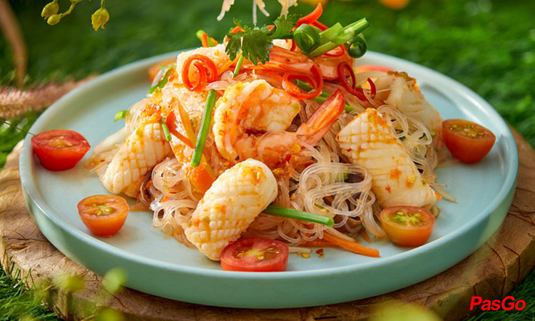 Giảm 15% hóa đơn cho bàn từ 20 người lớn1