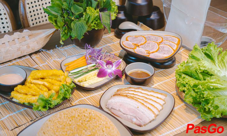 GIẢM 40% mẹt cuốn tinh hoa cho bàn từ 4 người lớn3