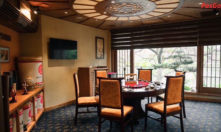 Tặng 1 trong 6 món3