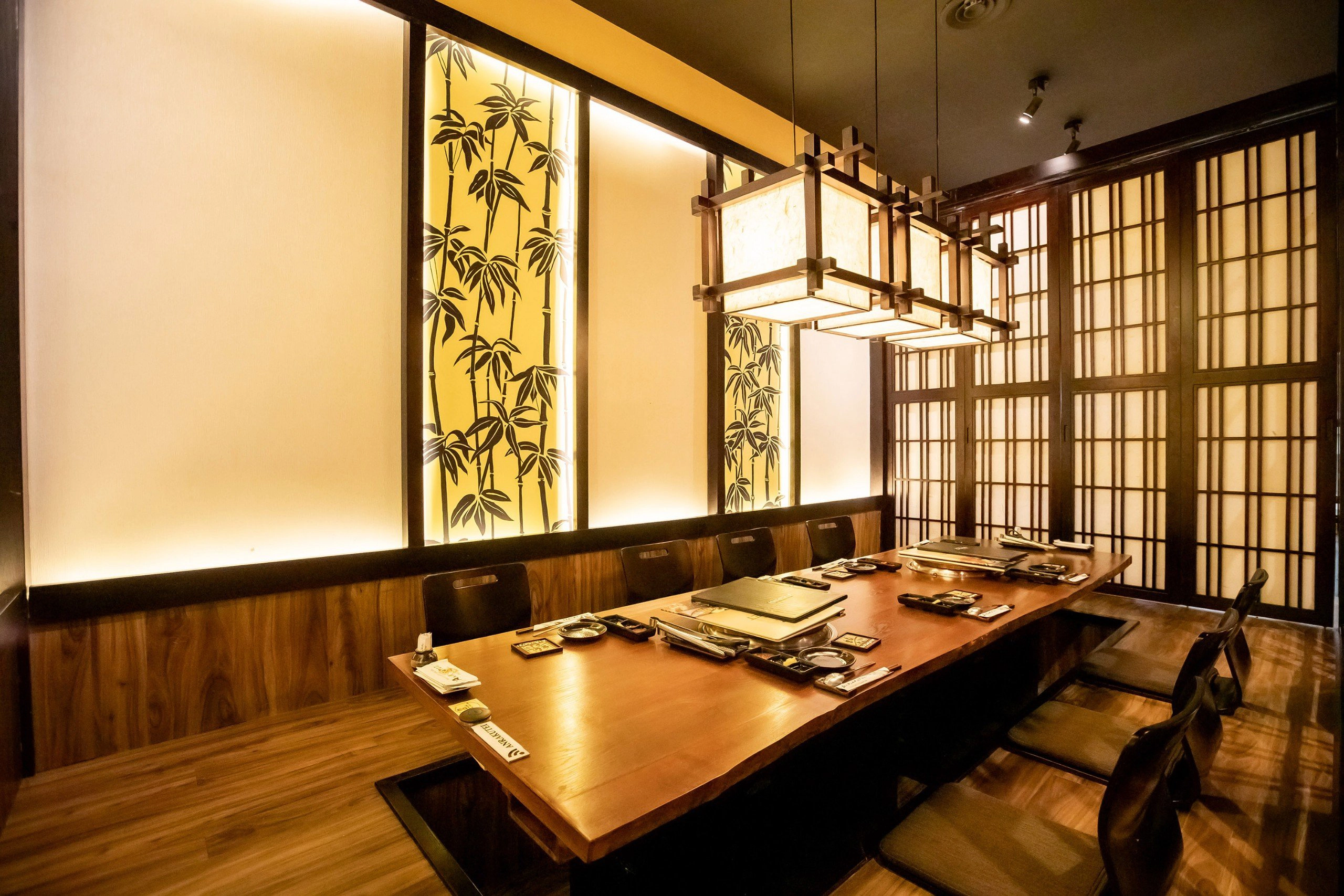 Phòng Riêng Lớn - Sức Chứa 8-10 Khách, Giá 200K1