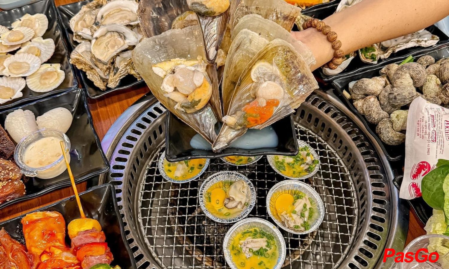Suất Buffet Hải Sản Lẩu & Nướng, Giá 329K4