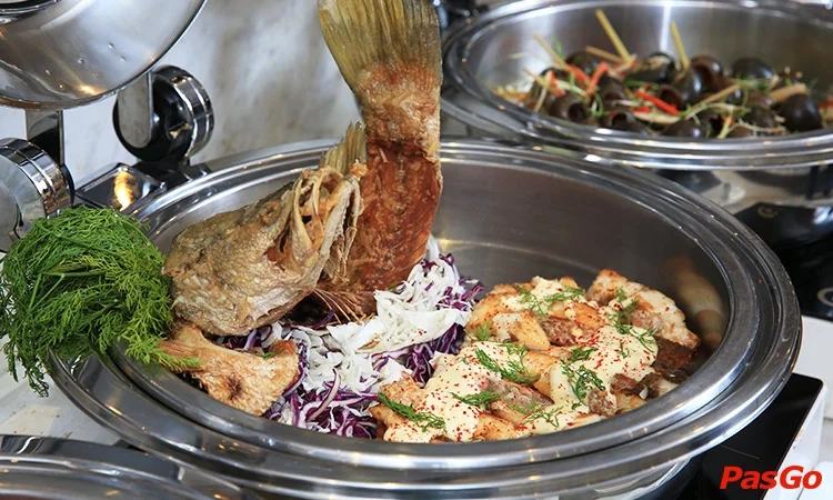 Suất Buffet Trưa Ngày Lễ, Giá 319K4