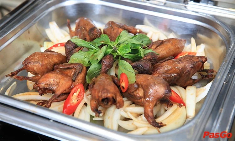Suất Buffet Trưa Ngày Lễ, Giá 319K5