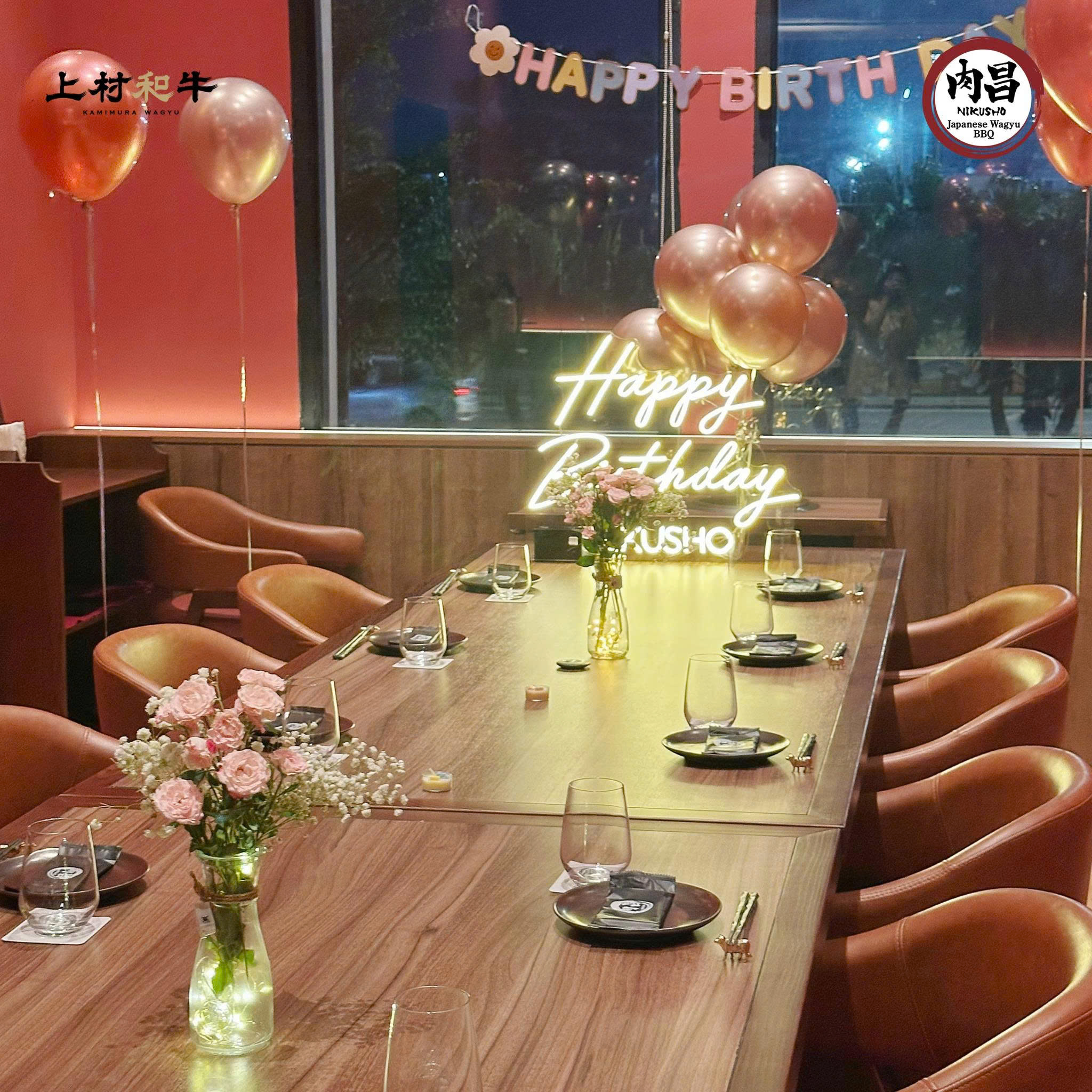 Miễn phí trang trí sinh nhật khi đặt bàn từ 2 người3