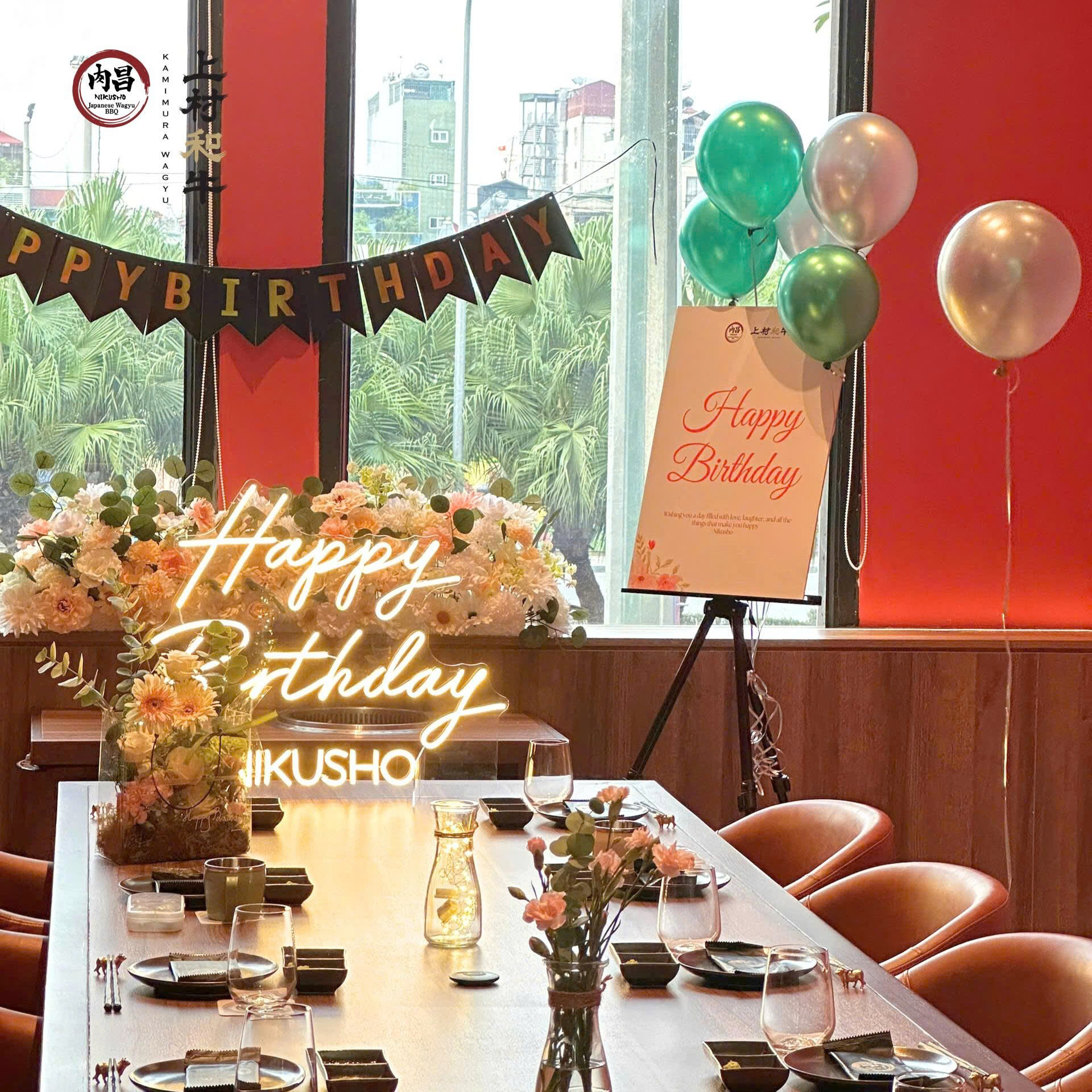 Miễn phí trang trí sinh nhật khi đặt bàn từ 2 người6