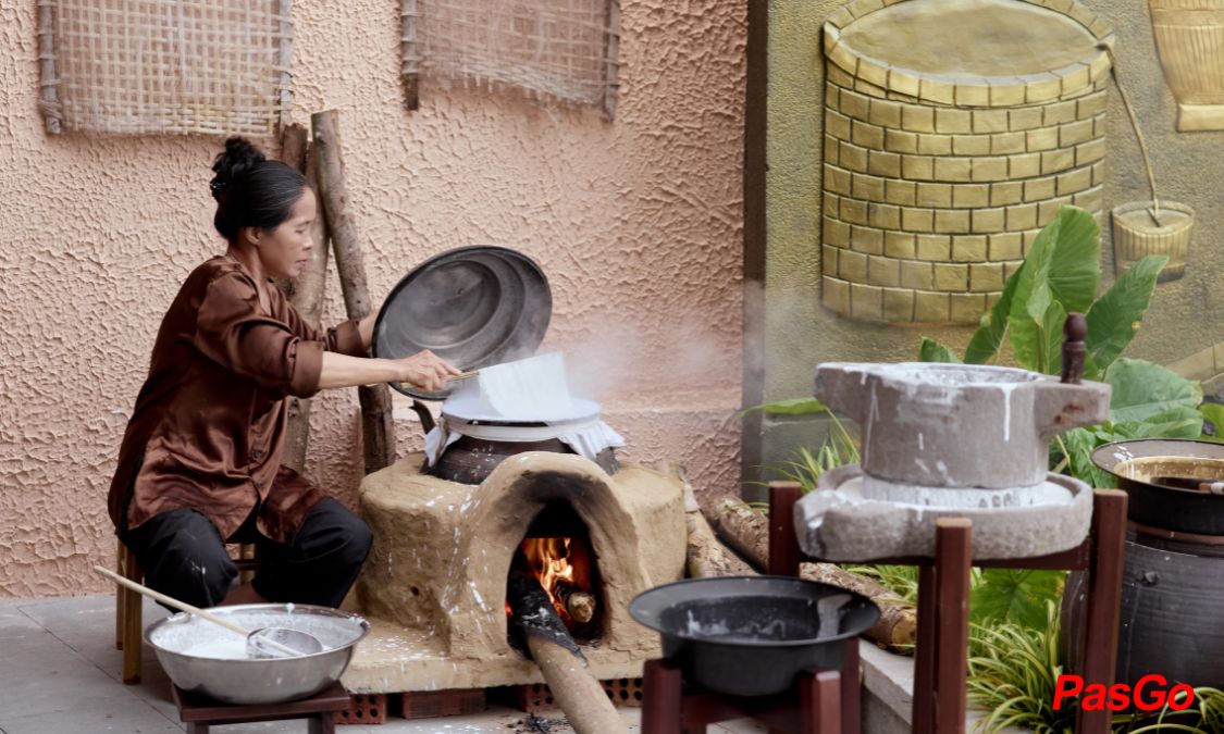 Trình diễn làm Mì Quảng thủ công1