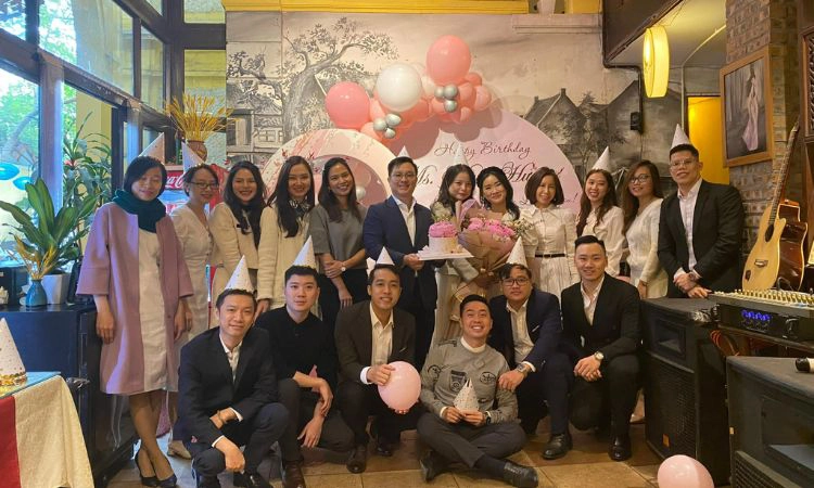 Tặng bánh sinh nhật trị giá 300K1