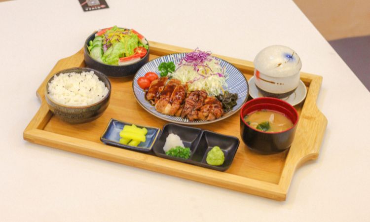 Giảm 50% Set Cơm Gà T2-T6 9