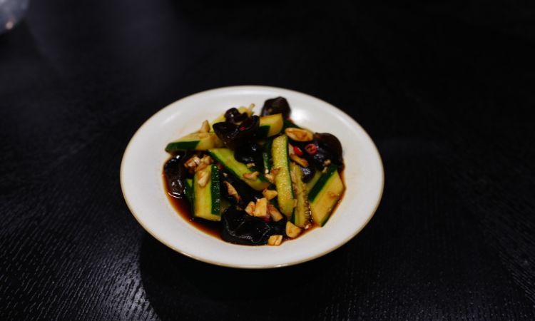 Set Lunch: 490.000++/Set/ 2 Khách Gọi 6 Món6