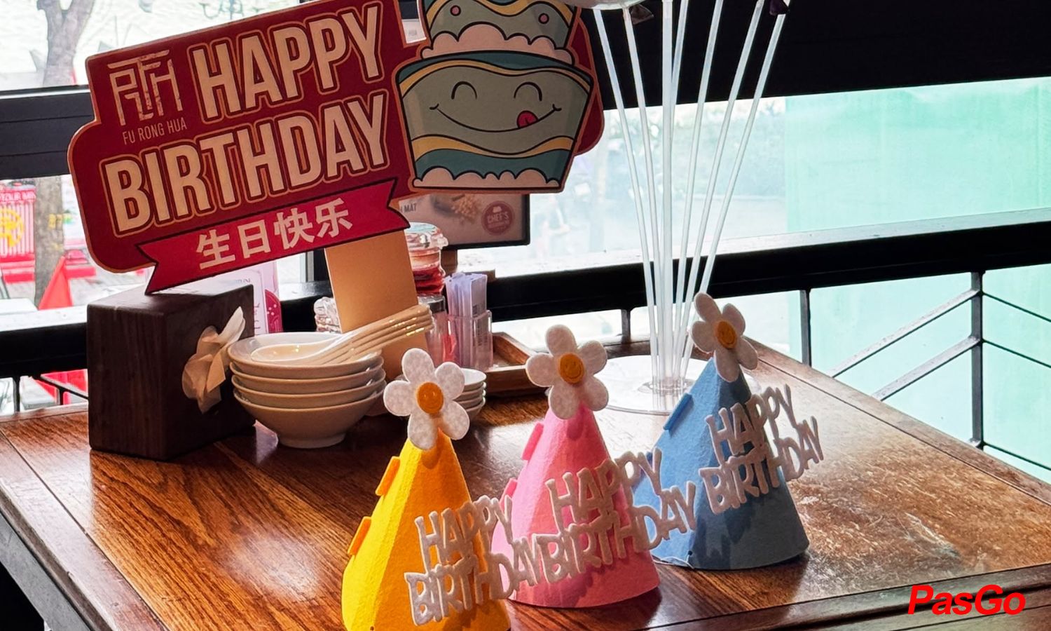 Sinh nhật: Giảm 10%/tổng bill, Tặng bánh bao, Free decor