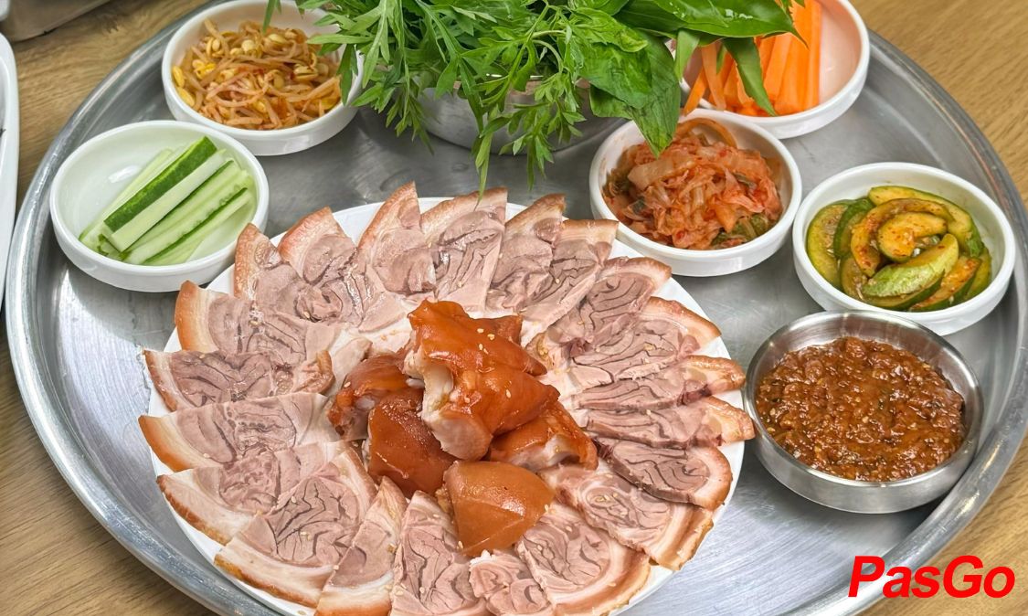 Giảm 10% menu đồ ăn cho nhóm 2 người lớn4