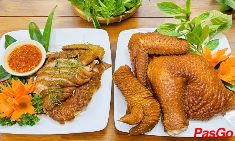 Tặng 1 Món Bất Kì Cho Đoàn Khách Từ 3 Bàn Trở Lên8