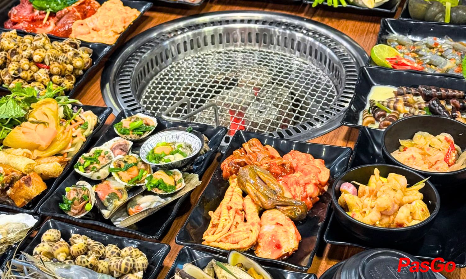 Suất Buffet Hải Sản Lẩu & Nướng, Giá 299K
