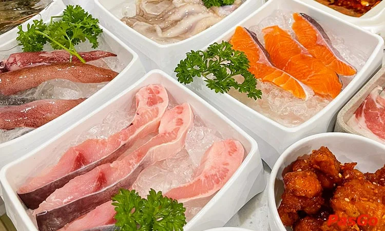 Suất buffet Tinh Hoa buổi trưa, giá 389K