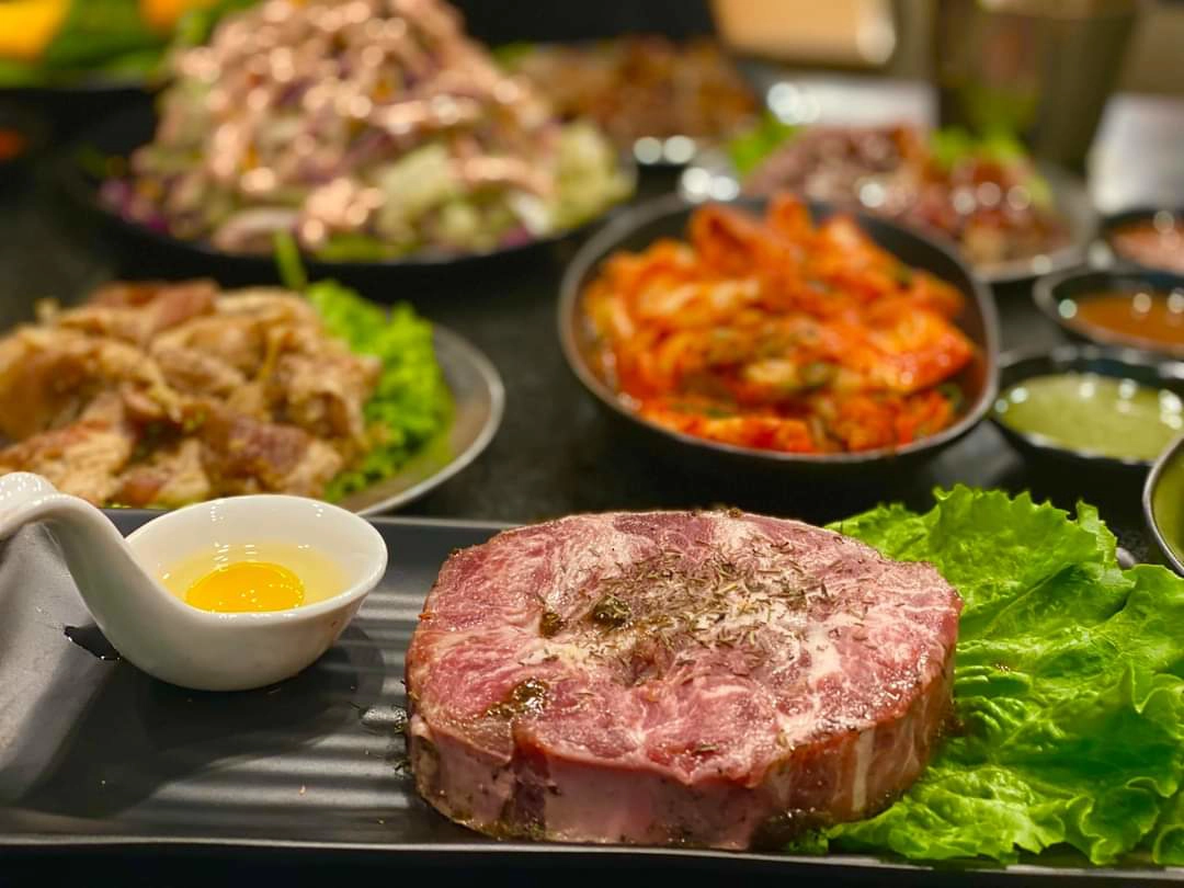 Tổ chức sinh nhật vào buổi tối - Set menu có cả Lẩu và Nướng5