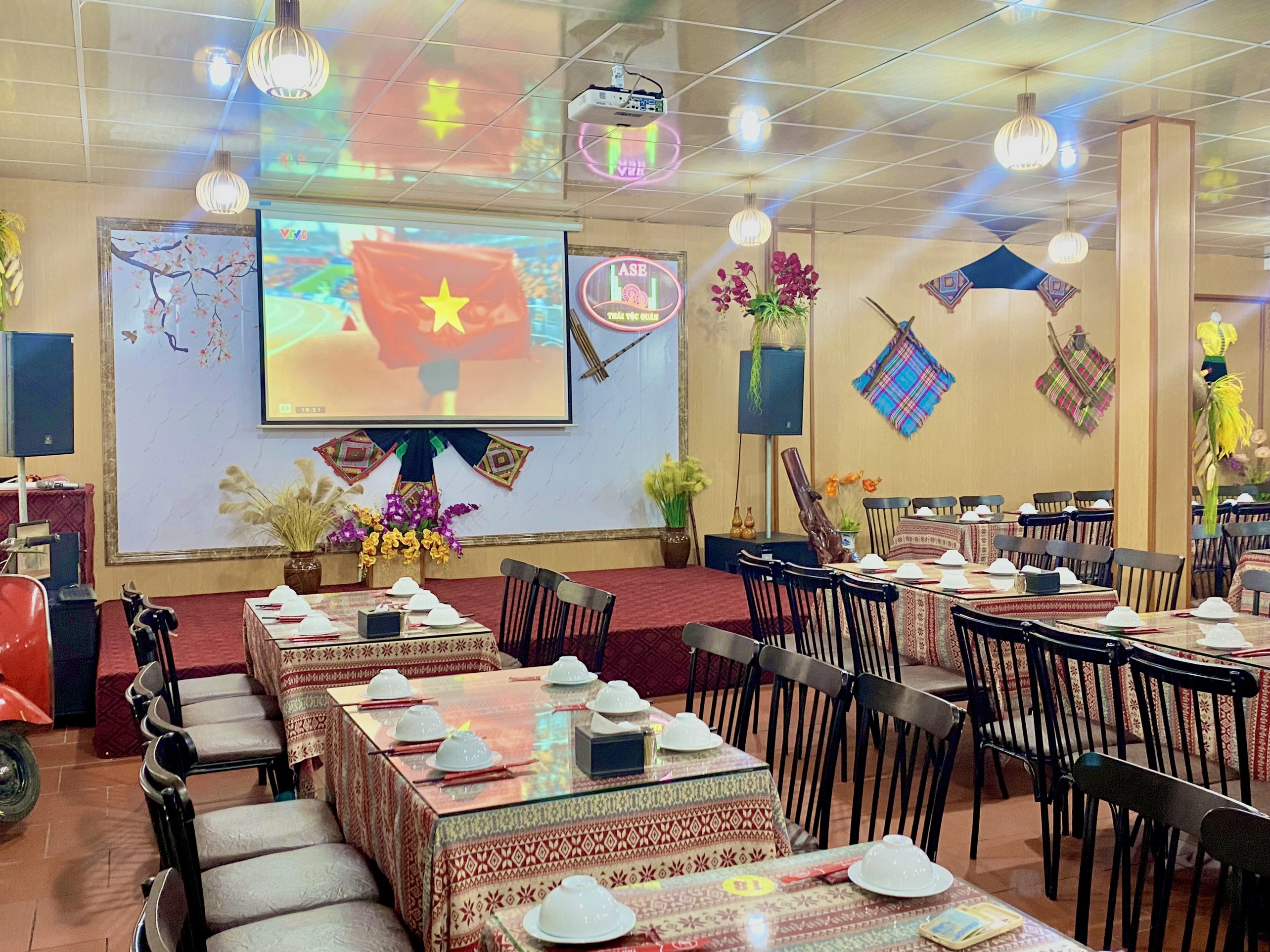 Gói tiệc sinh nhật có Cá quả nướng Thái Tộc quán7