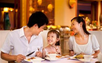 Đặt bàn trước khi đi ăn – 